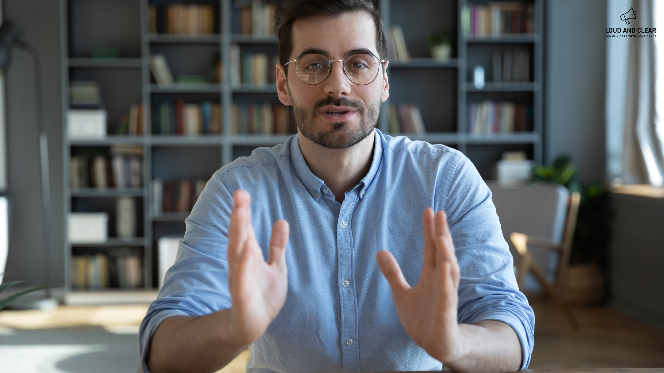How to Use Hand Gestures Effectively When Presenting